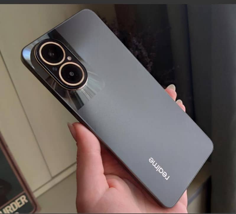 Realme C67 0