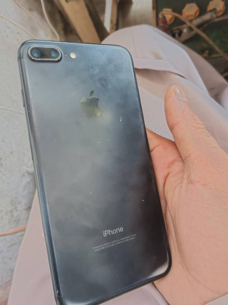 Apple iPhone 7 Plus 3