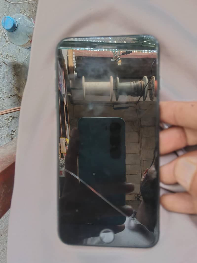 Apple iPhone 7 Plus 4