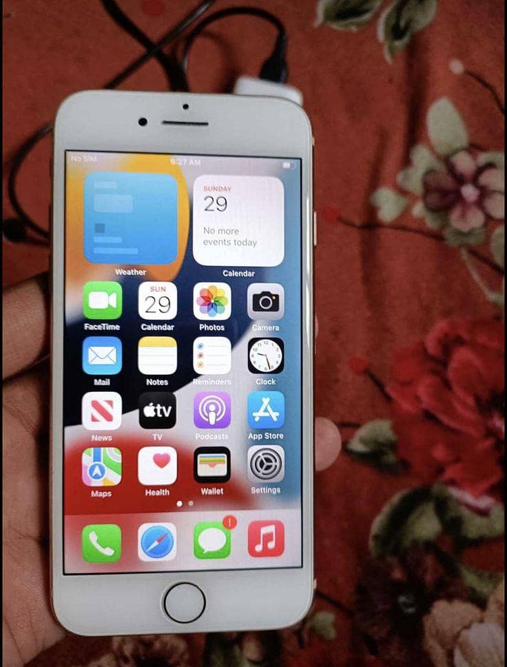 Apple iPhone 7 Plus 0