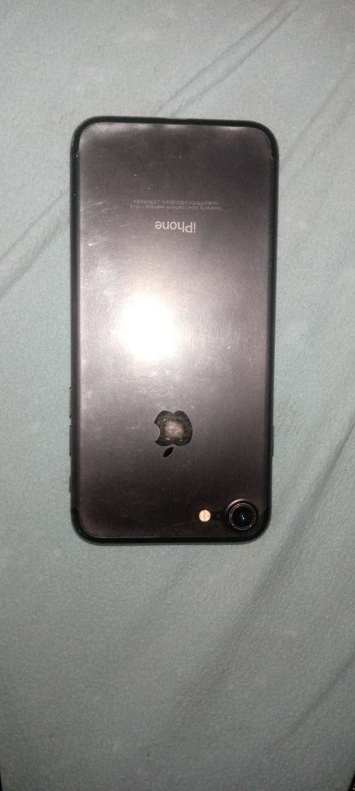 Apple iPhone 7 1