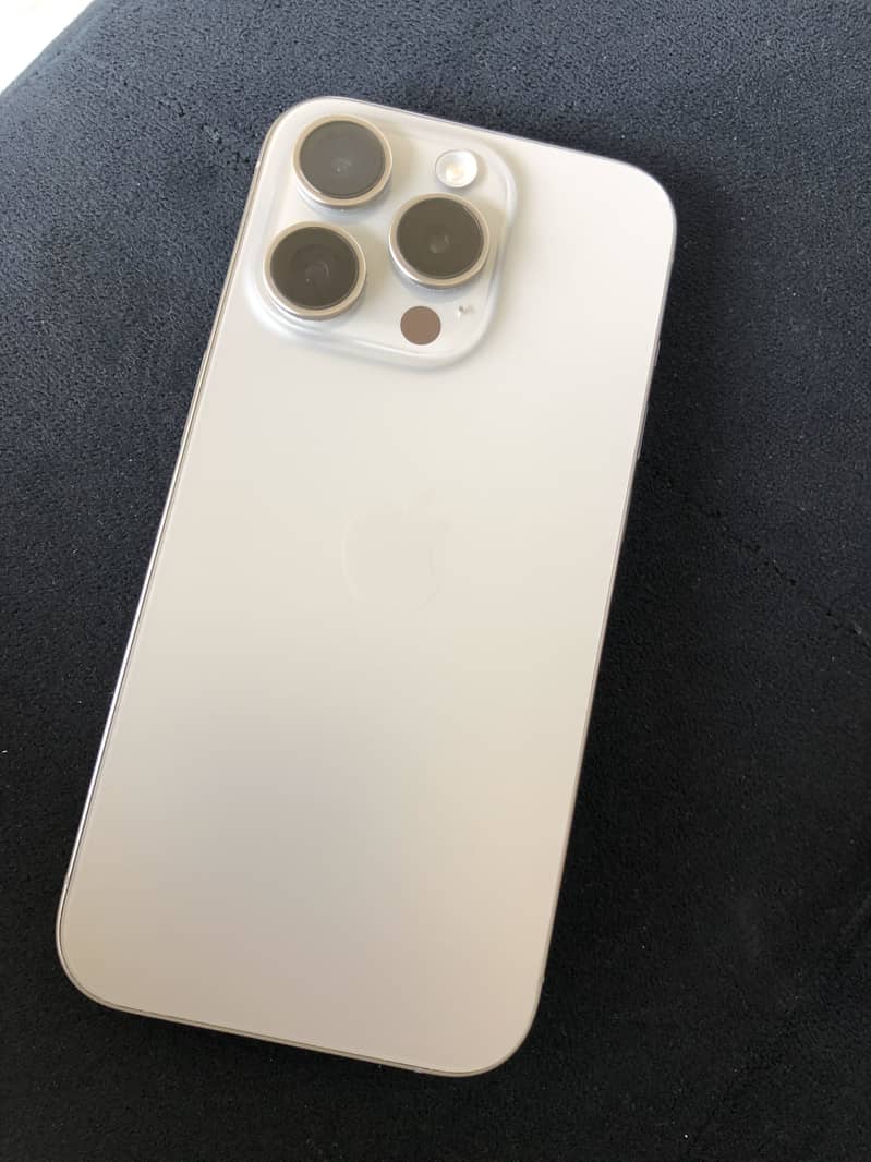 Apple iPhone 15 Pro 1