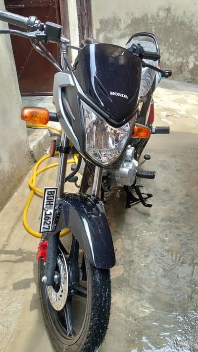 Honda CB125F black edition with complete dacoments