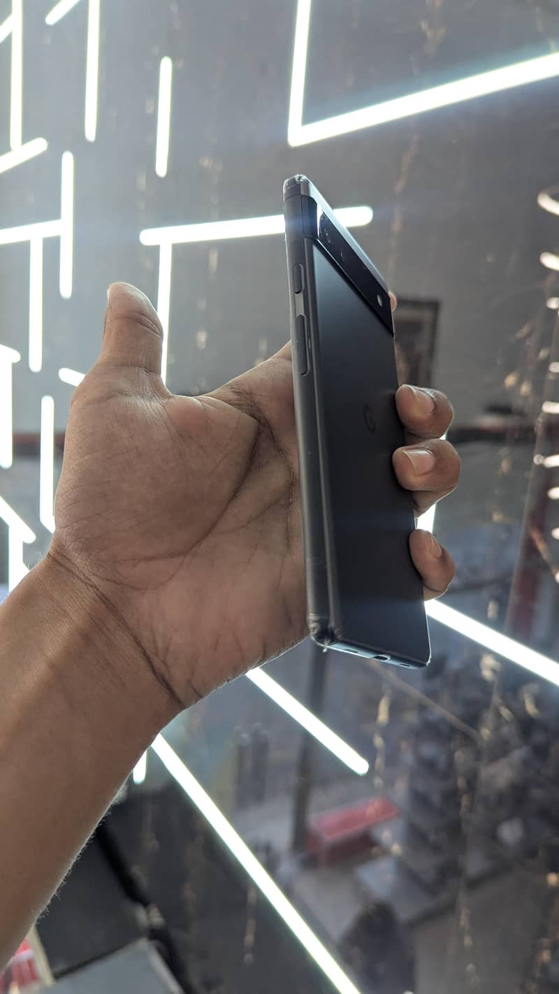 Google Pixel 6a 1