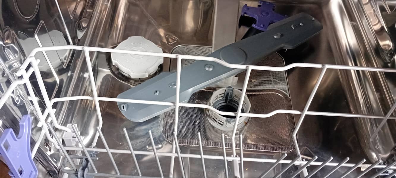 Dishwasher 6