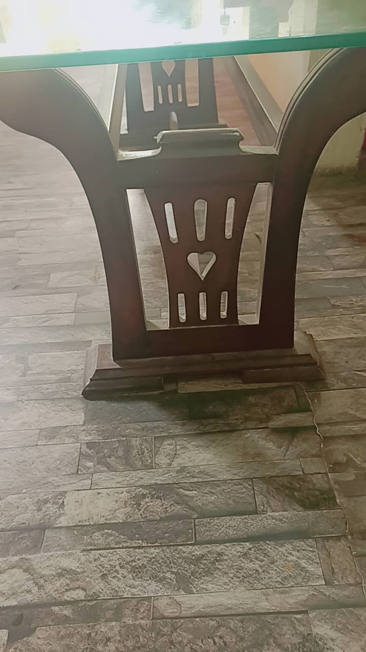 Table with side tables 1