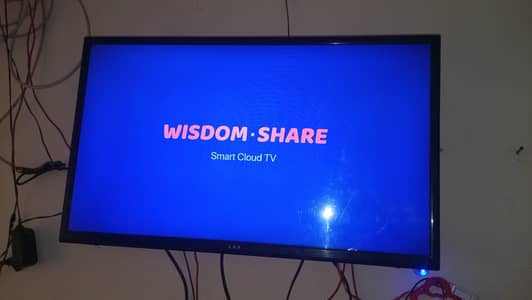 LCD 32"  internet connection 