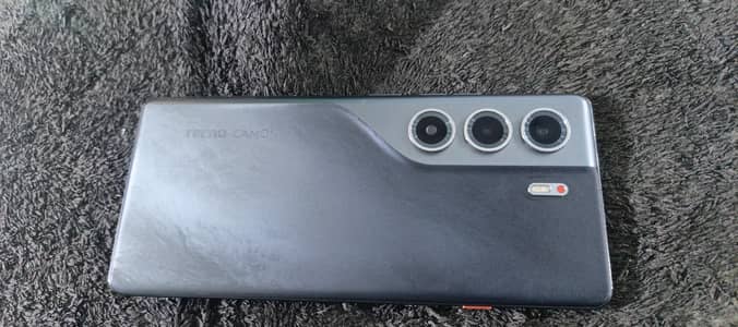 Tecno CAMON 40 Pro
