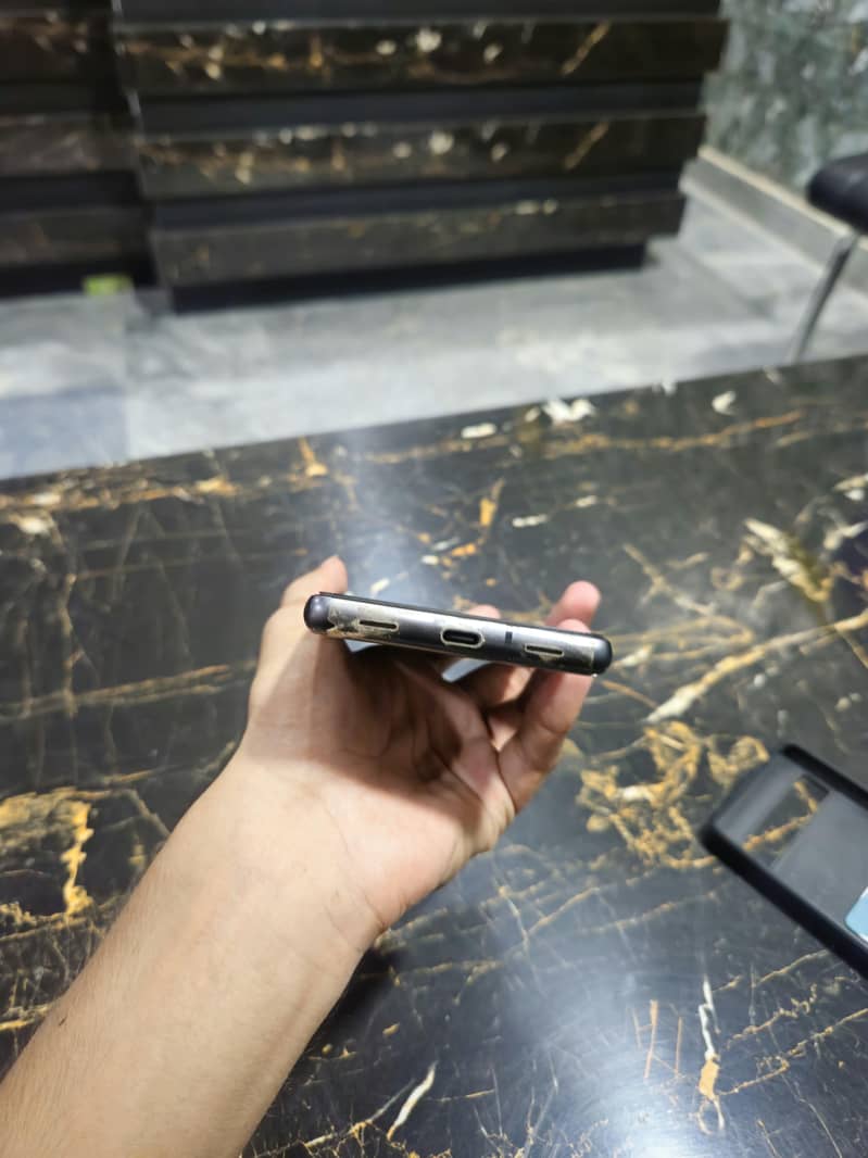 Google Pixel 7a 5