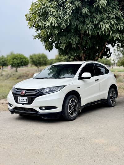 Honda Vezel 2015. Import 2016. Neat and clean car hai