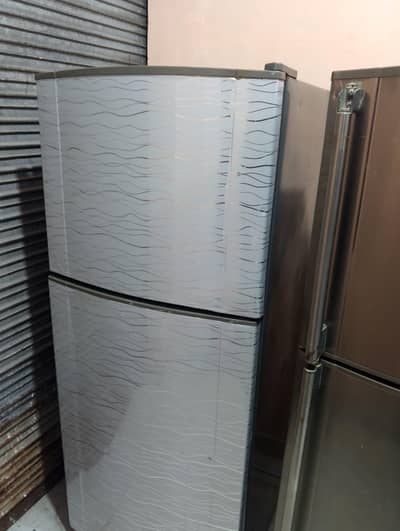 Dawlance fridge large