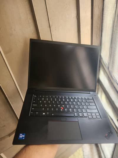 i7-11850H / H Processor/ 16GB RAM / 512GB SSD / NVIDIA T1200