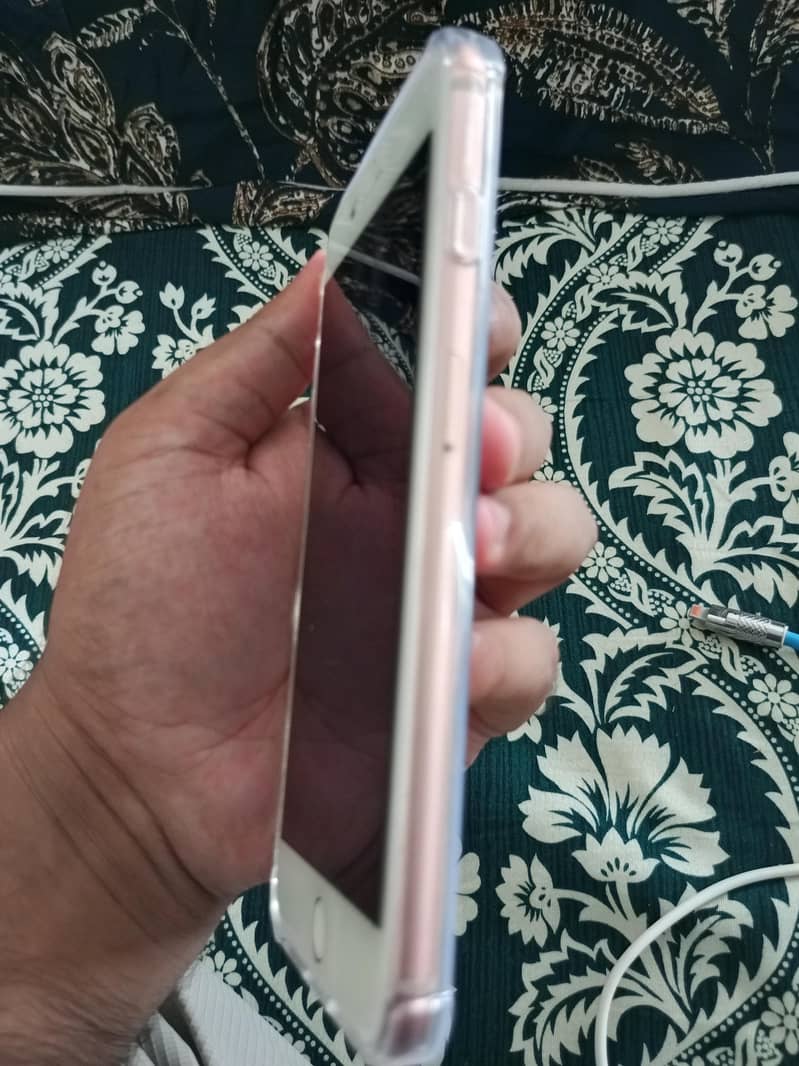 Apple iPhone 8 Plus 1