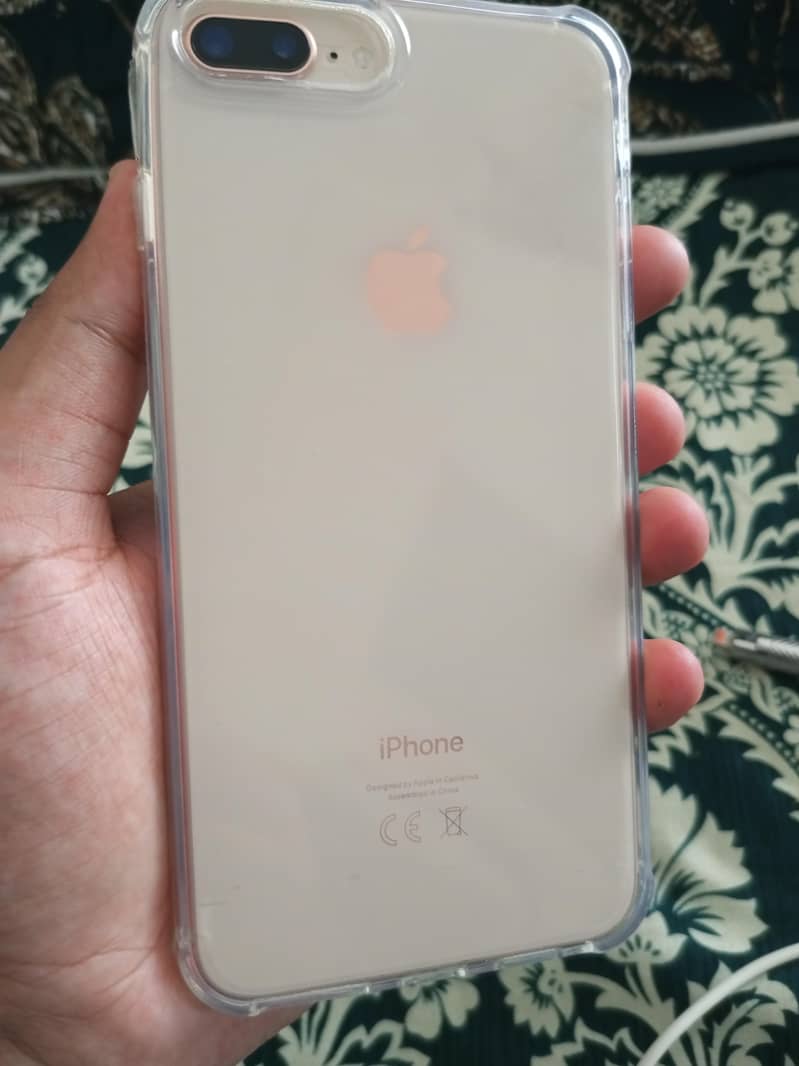 Apple iPhone 8 Plus 4