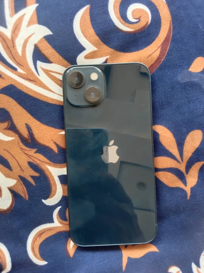 Apple iPhone 13 0