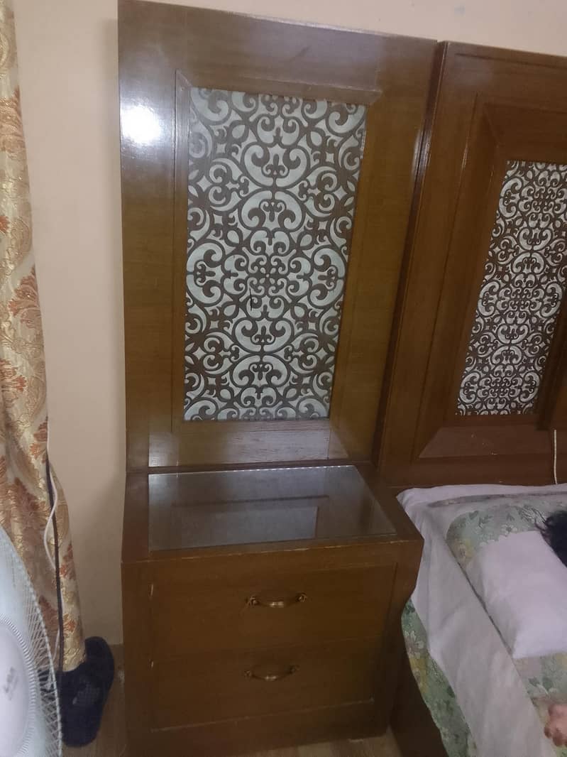 side tables 0