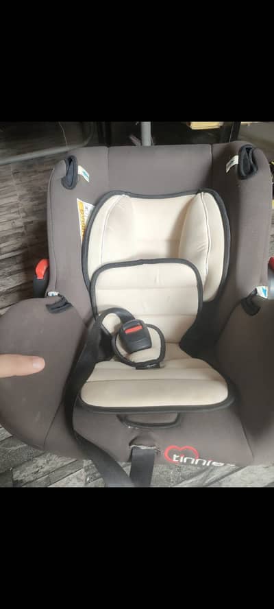 Tinnies Baby Carrier/ Car Seat