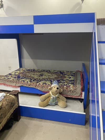 King size tripple bed for sale made entirely or strong wood