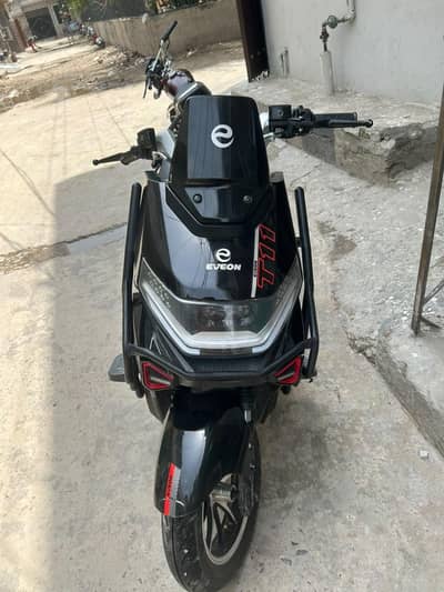 EVEON T11 Electric Scooter – 3 to 4 Months Used – Excellent Condition