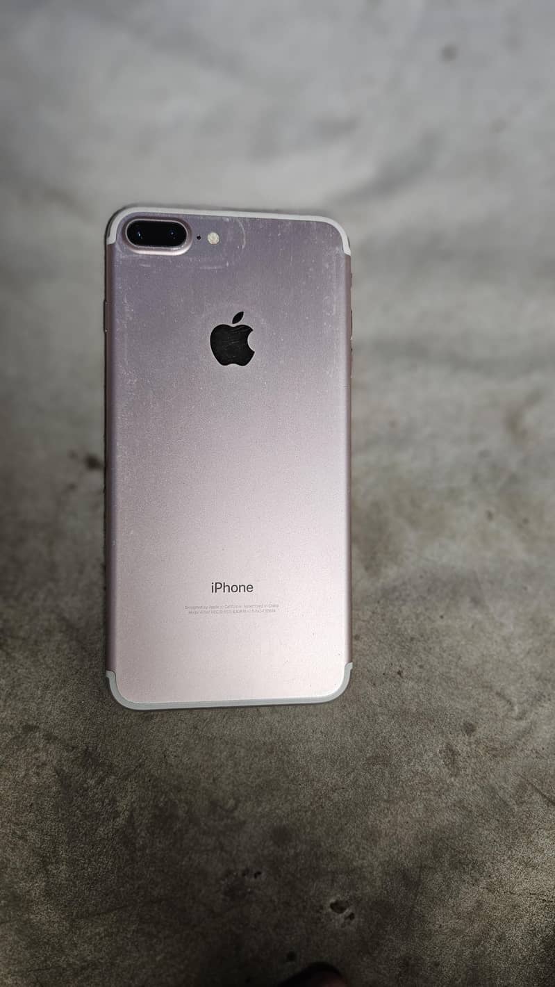 Apple iPhone 7 Plus 1