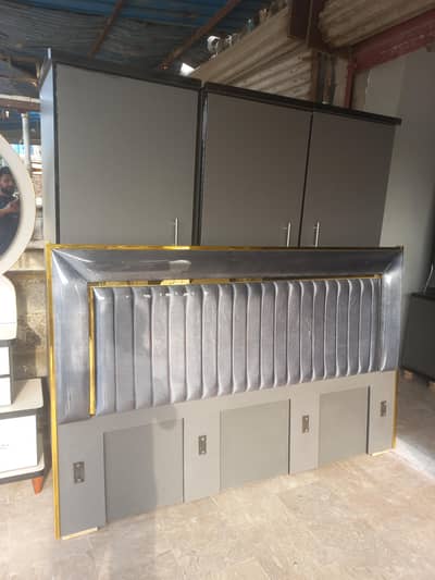 Bedroom set three  piece 0-3-1-9-2-5-1-2-2-5-1