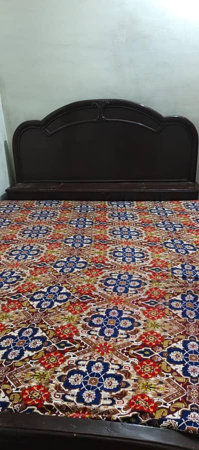 wooden bed for sell