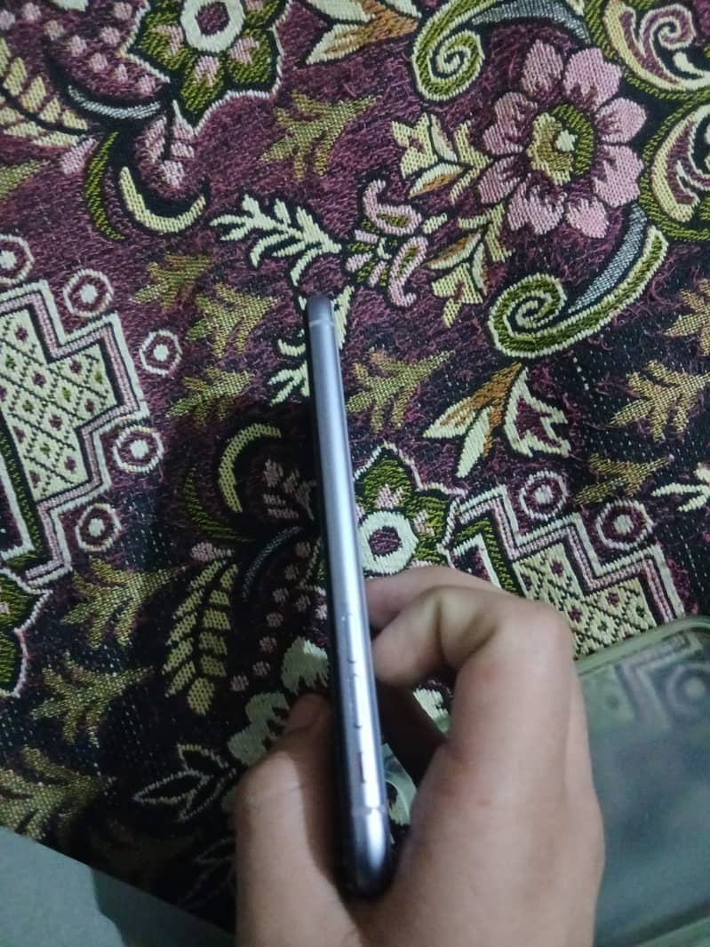 Apple iPhone 11 2