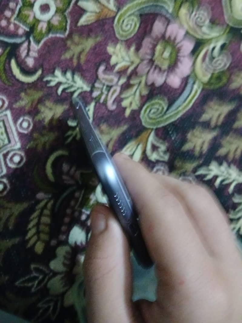 Apple iPhone 11 3