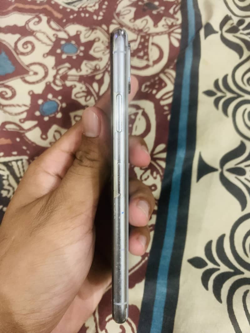 Apple iPhone X 2