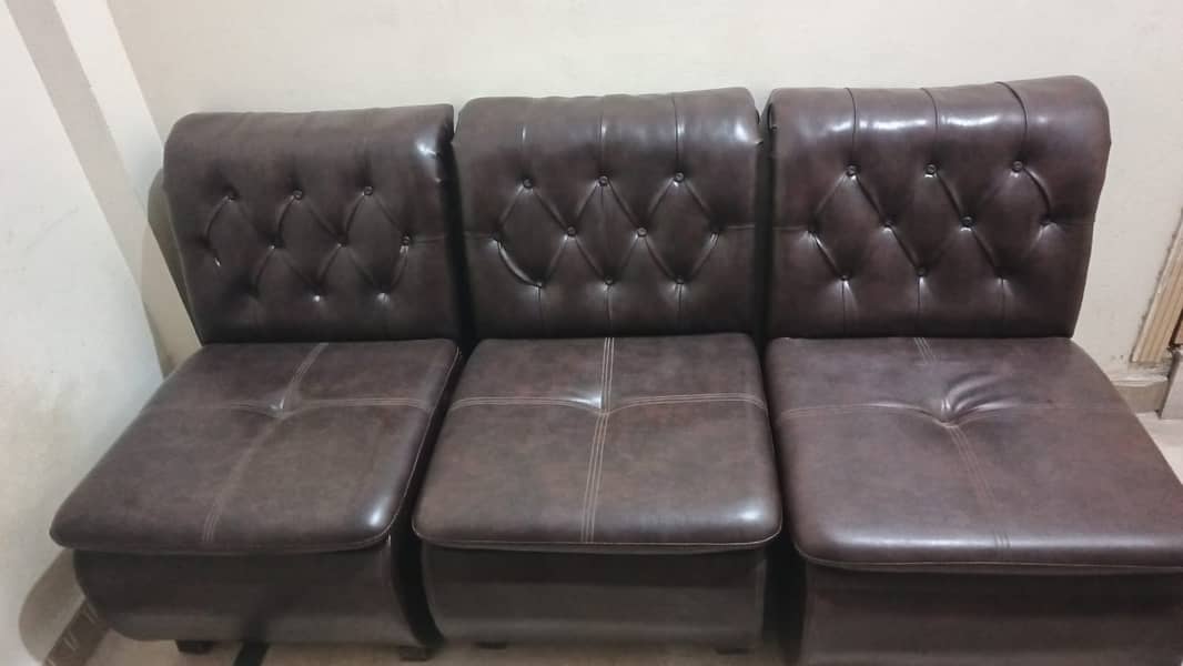 Office chairs/Office table/Draws/Tables/Racks/Sofas/Computer Tables 6