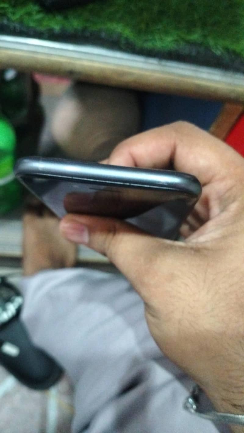 Apple iPhone 8 4
