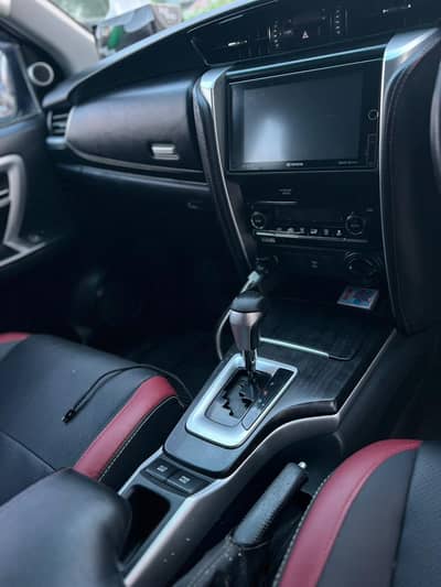 Toyota Fortuner V 2018