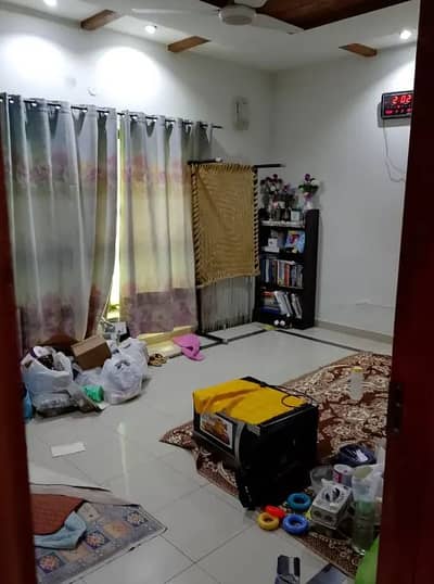 G 13 10 MARLA HOUSE UPAR POTION AVAILABLE FOR RENT