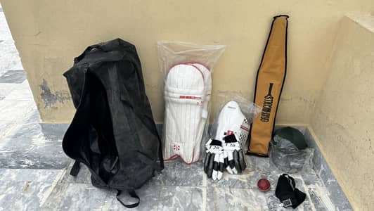 Cricket kit almost new