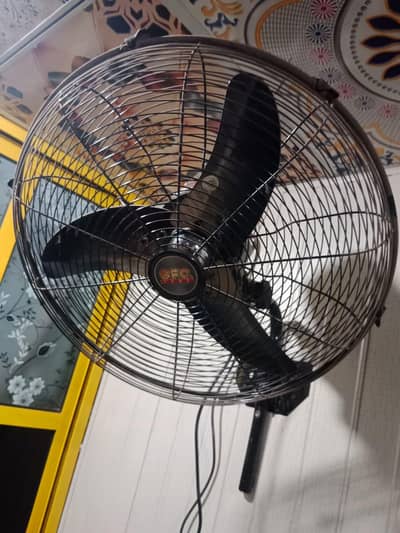 only 8 month use condition 10by10 contact:03057911323