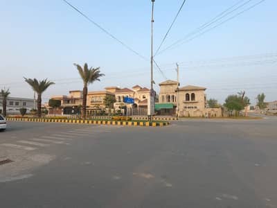 A Good Location Residential Plot Of 1 Kanal In Rs. 19000000