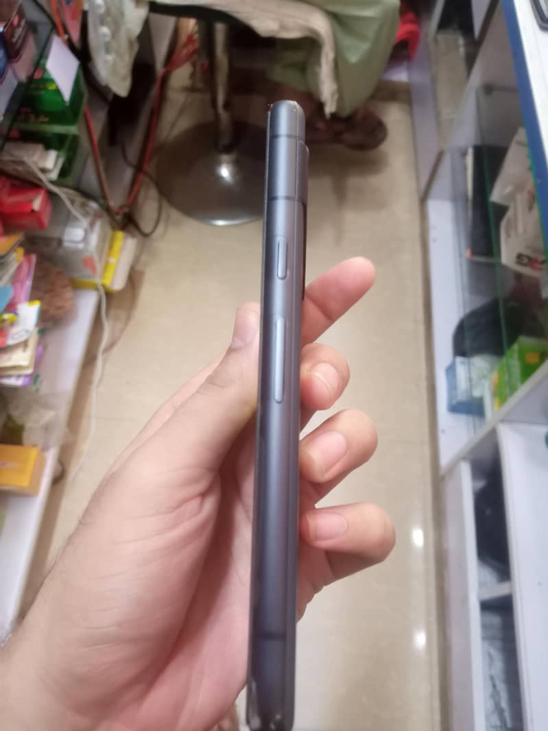 Google Pixel 7a 5