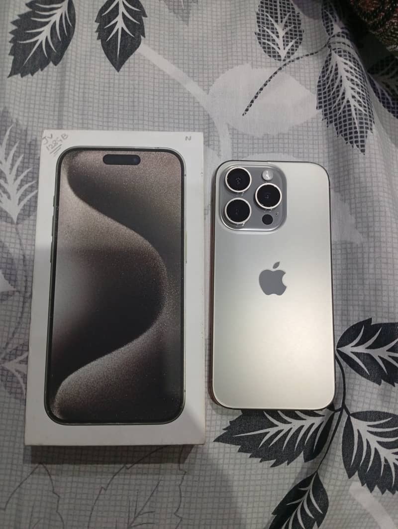 Apple iPhone 15 Pro 0