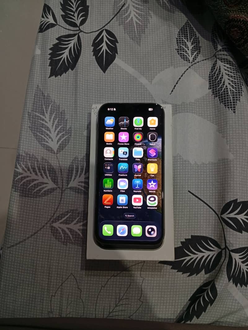 Apple iPhone 15 Pro 4