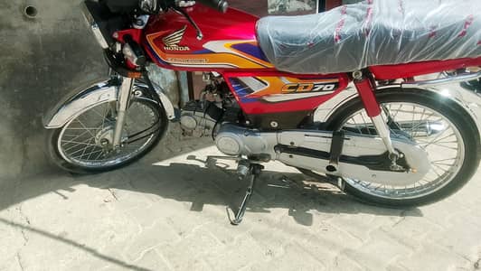 bike one hand use he later he