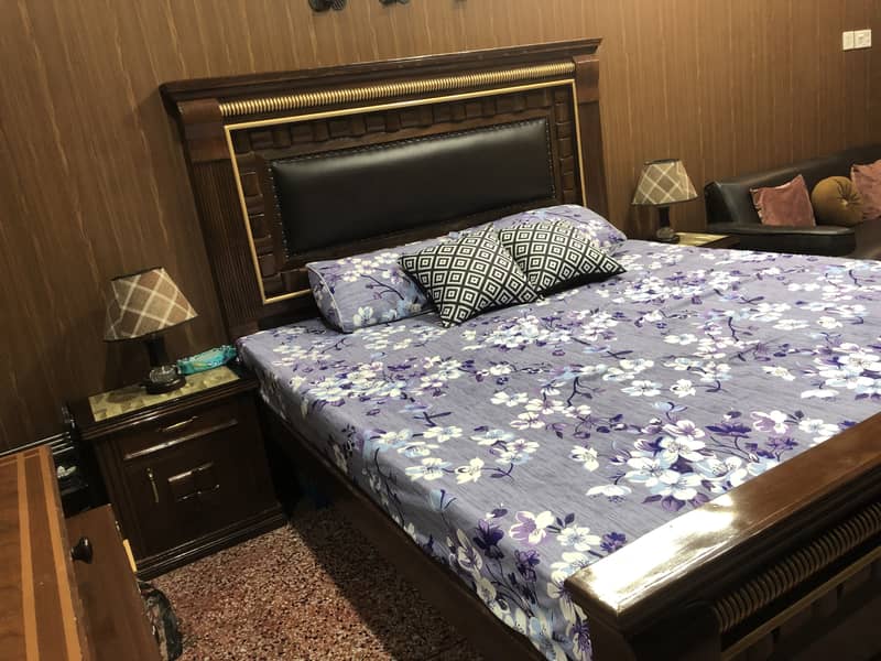Bed with side tables 1