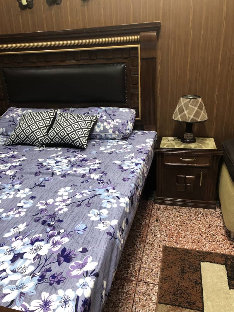 Bed with side tables 2