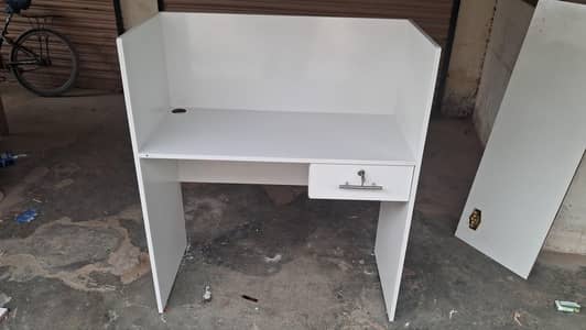 New table | workstation| cubicle| conference table | executive desk