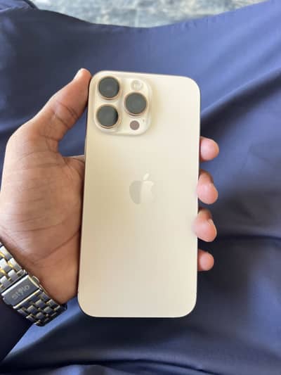 Apple iPhone 16 Pro Max