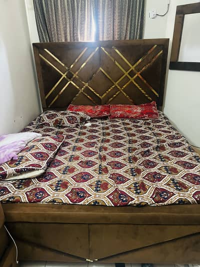 Bed set for sale with dressing table
