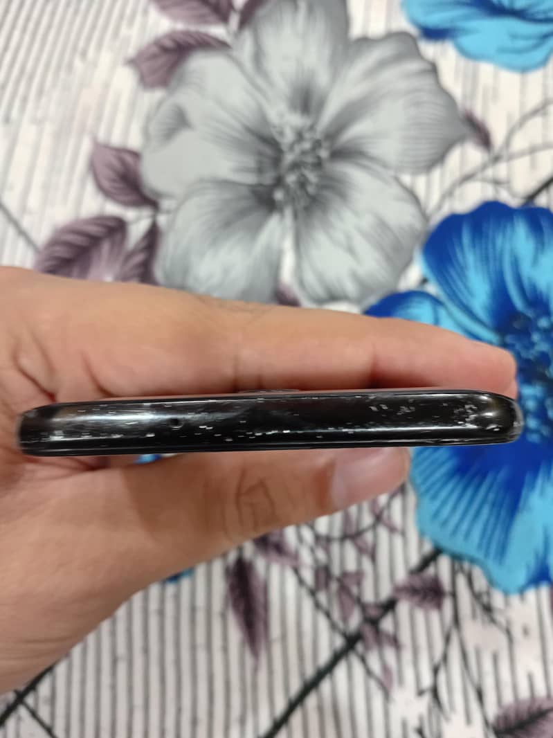 One Plus 6T 4