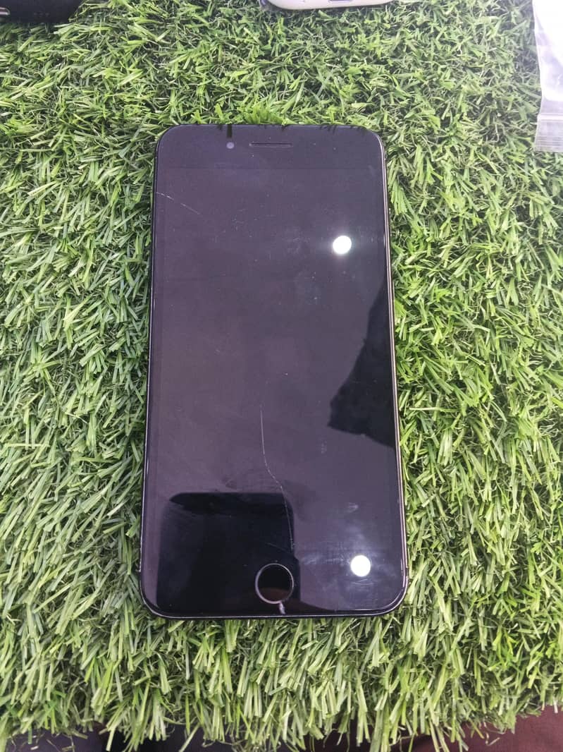 Apple iPhone 7 Plus 0