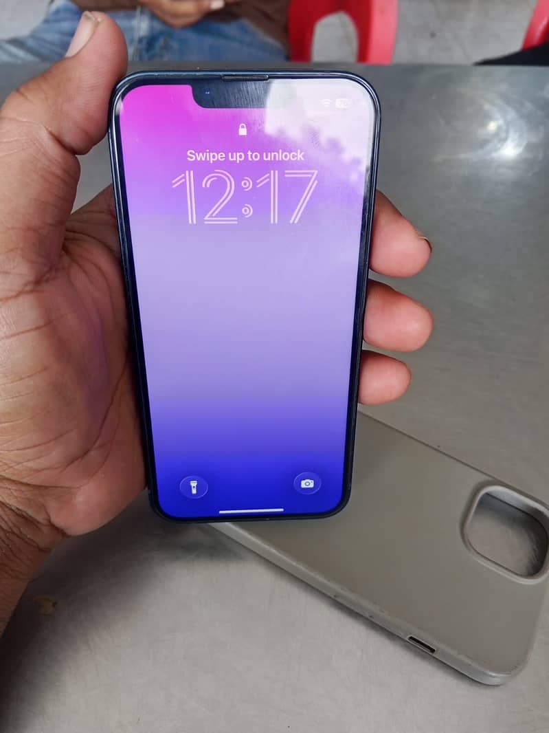 Apple iPhone 14 4