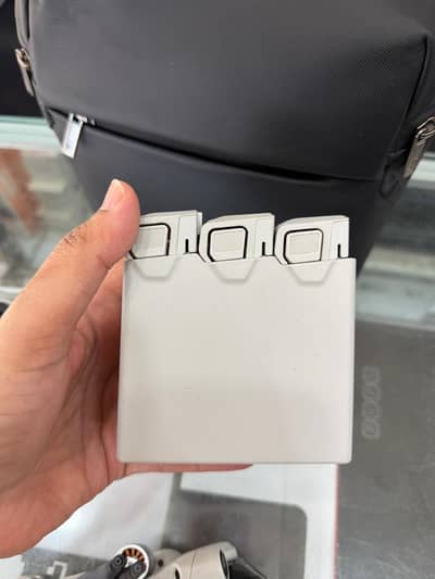Dji mini 3 pro 3 battery rc and 10 by10 condition 031919908
