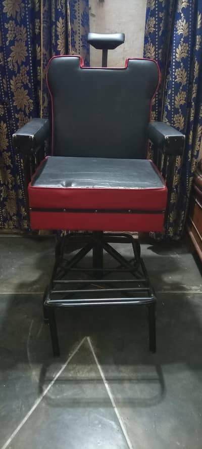 Parlour/Barber Chair